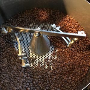 コーヒー焙煎機の種類ごとの違いを比較。手回しってどうなの？